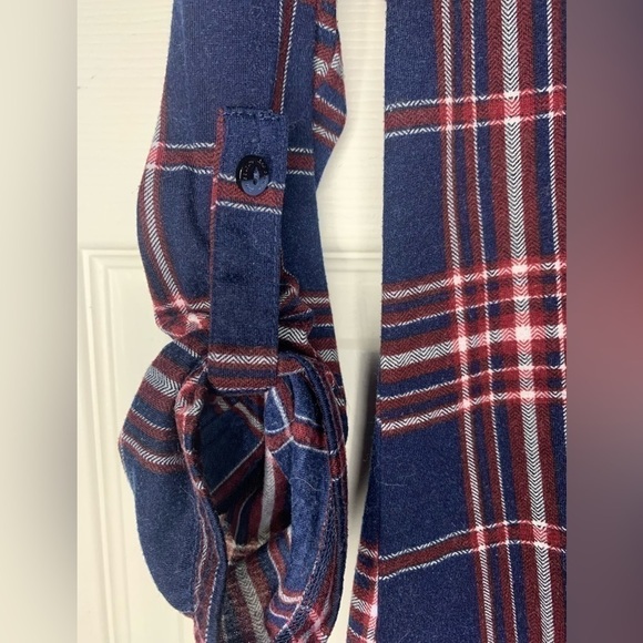 Women’s, 3/4 sleeve with button, v-neck style with 3 buttons, Navy and red plaid - Picture 2 of 5